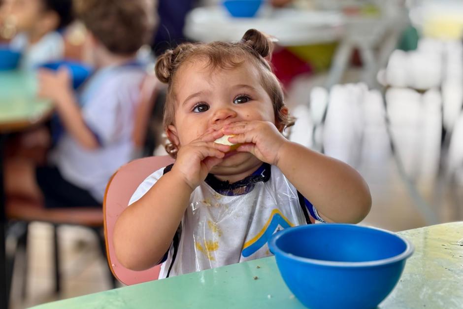 Merenda escolar: 85 mil refeições diárias reforçam aprendizagem em São José dos Campos