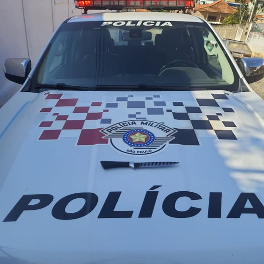 Para intimidar colegas, aluno leva faca para escola em Cunha e vice-diretora apreende objeto até a chegada da PM