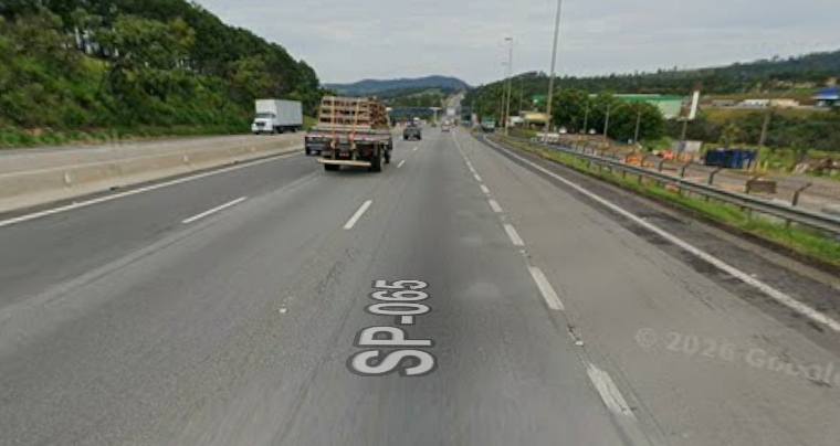 Homem morre atropelado na Rodovia Dom Pedro I