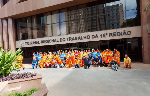 TRT dá 10 dias para Urbam apresentar estudo do INPC; proposta pode encerrar greve em São José dos Campos