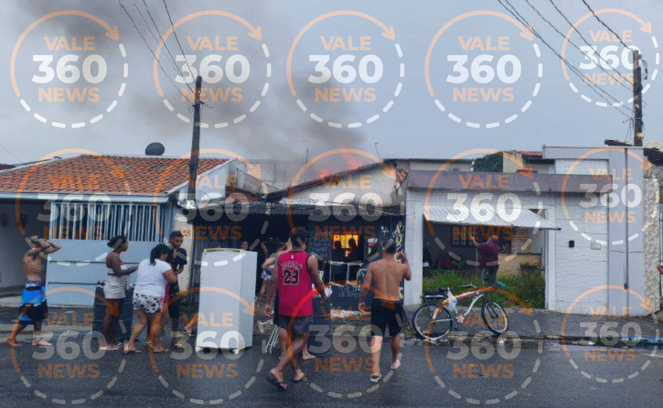 Incêndio em imóvel com adega em Aparecida destrói estrutura e termina com suspeita de ação criminosa
