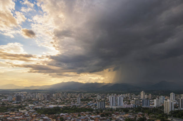 Frente fria atrasada no Vale do Paraíba