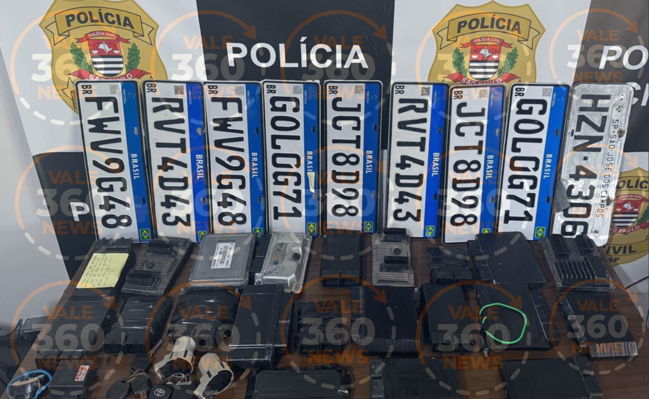 Polícia Civil de Jacareí prende suspeito e apreende módulos, placas e chaves de automóveis