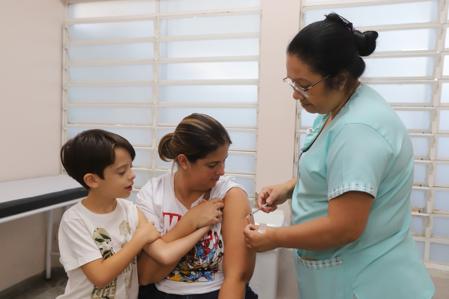 vacinacao-contra-gripe-em-jacarei
