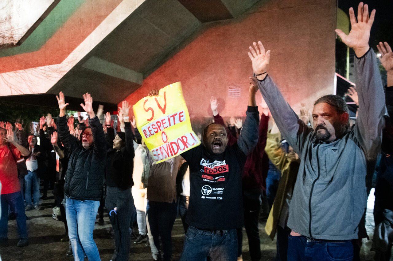 estado-de-greve-dos-servidores-de-taubate