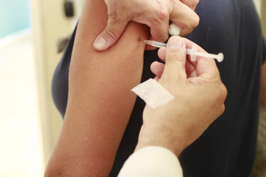 vacina-contra-a-gripe-em-taubate