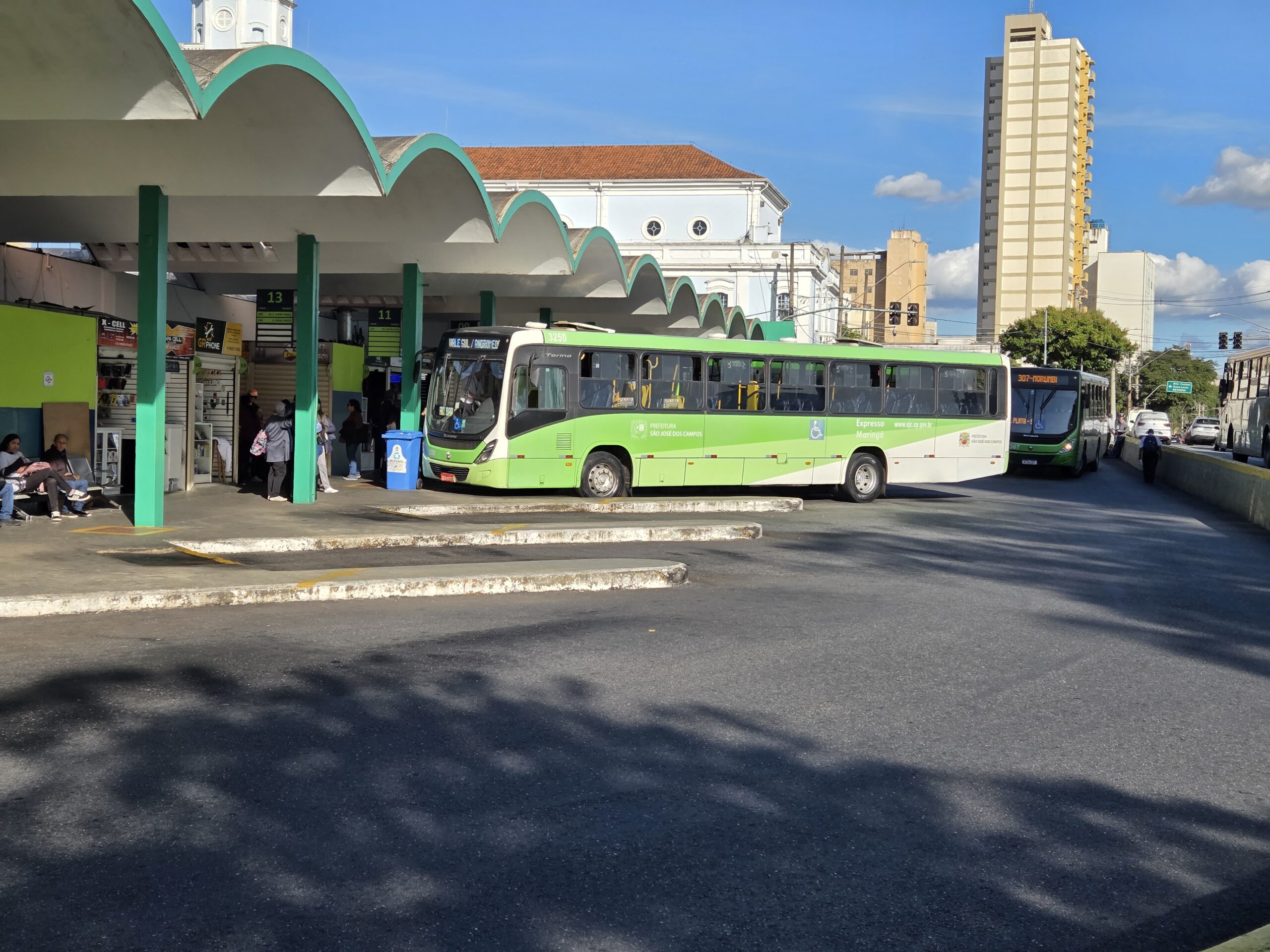 motoristas e cobradores marcam assembleia sobre greve