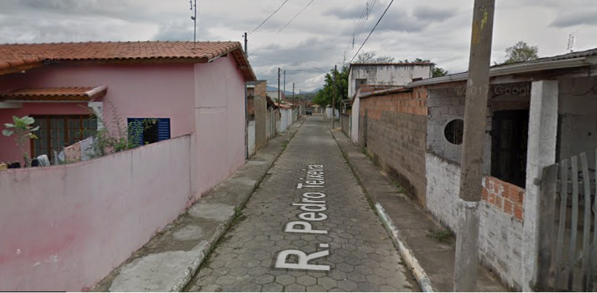 Homem morre e mulher fica ferida após encapuzados invadirem casa em Cachoeira Paulista