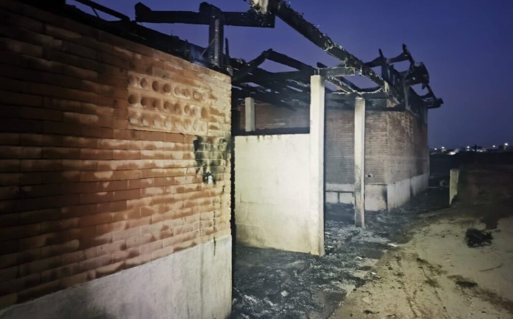 Incêndio atinge PEV no Jardim Santa Júlia em São José dos Campos