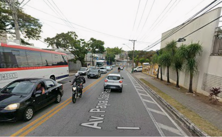 batida entre moto e carro em São José dos Campos