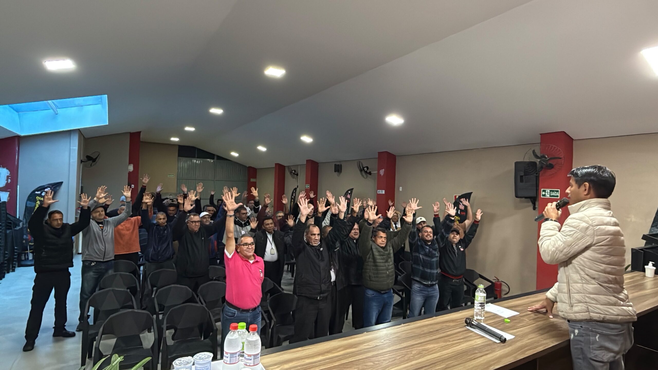Motoristas e cobradores de ônibus entram em estado de greve em São José dos Campos e Jacareí 1 estado de greve dos ônibus em São José e Jacareí