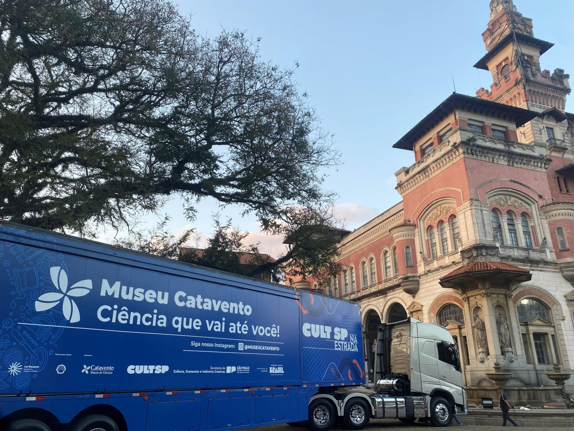 carreta-do-museu-catavento-em-taubate