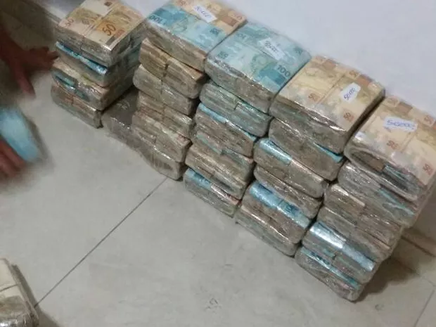DIG de Jacareí prende condenado por tráfico e ligado a organização criminosa em condomínio de luxo 1 DIG de Jacareí prende condenado por tráfico