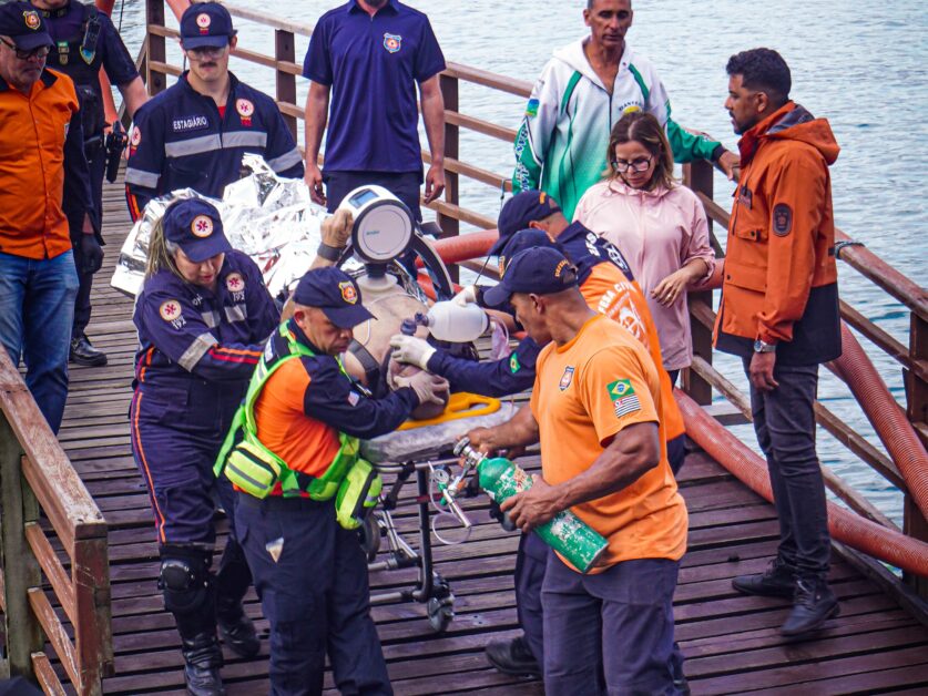 Vendaval deixa um morto em São Sebastião após naufrágio; 5 tripulantes são resgatados 2 São Sebastião, vendaval, naufrágio, bairro Cigarras, Defesa Civil, Samu, barco de pesca, Litoral Norte