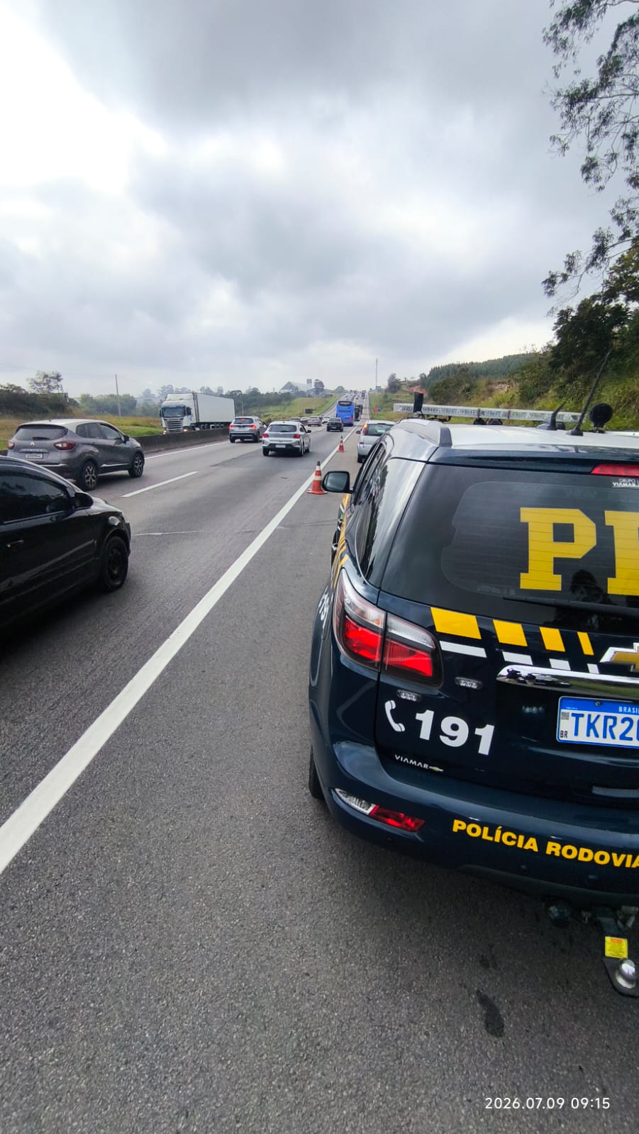 Dutra tem 15 km de lentidão