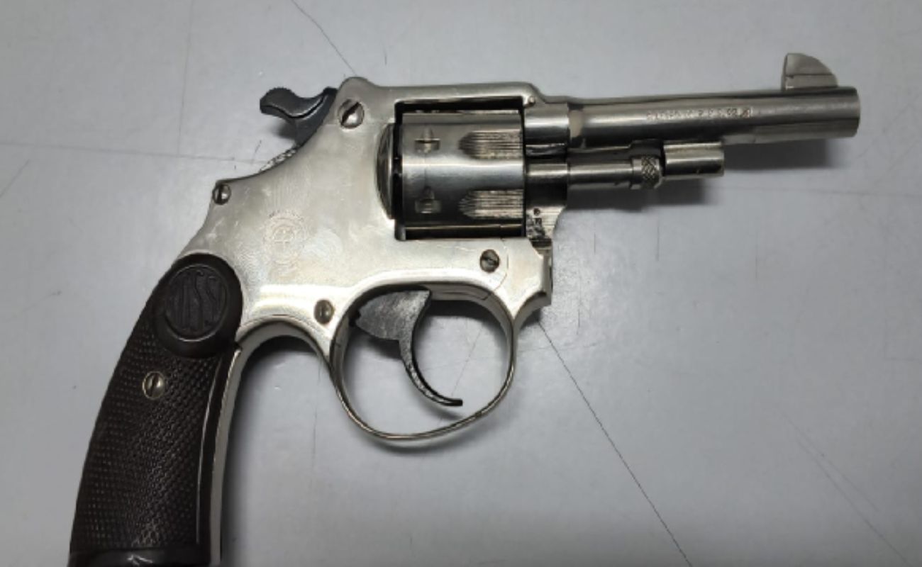 Mulher é presa após atingir marido com 2 tiros em São José dos Campos