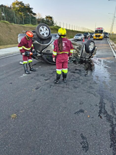 Casal fica ferido em acidente entre Mustang e Cobalt na Dutra em São José dos Campos; motorista do Mustang recusou bafômetro 6 Mustang
