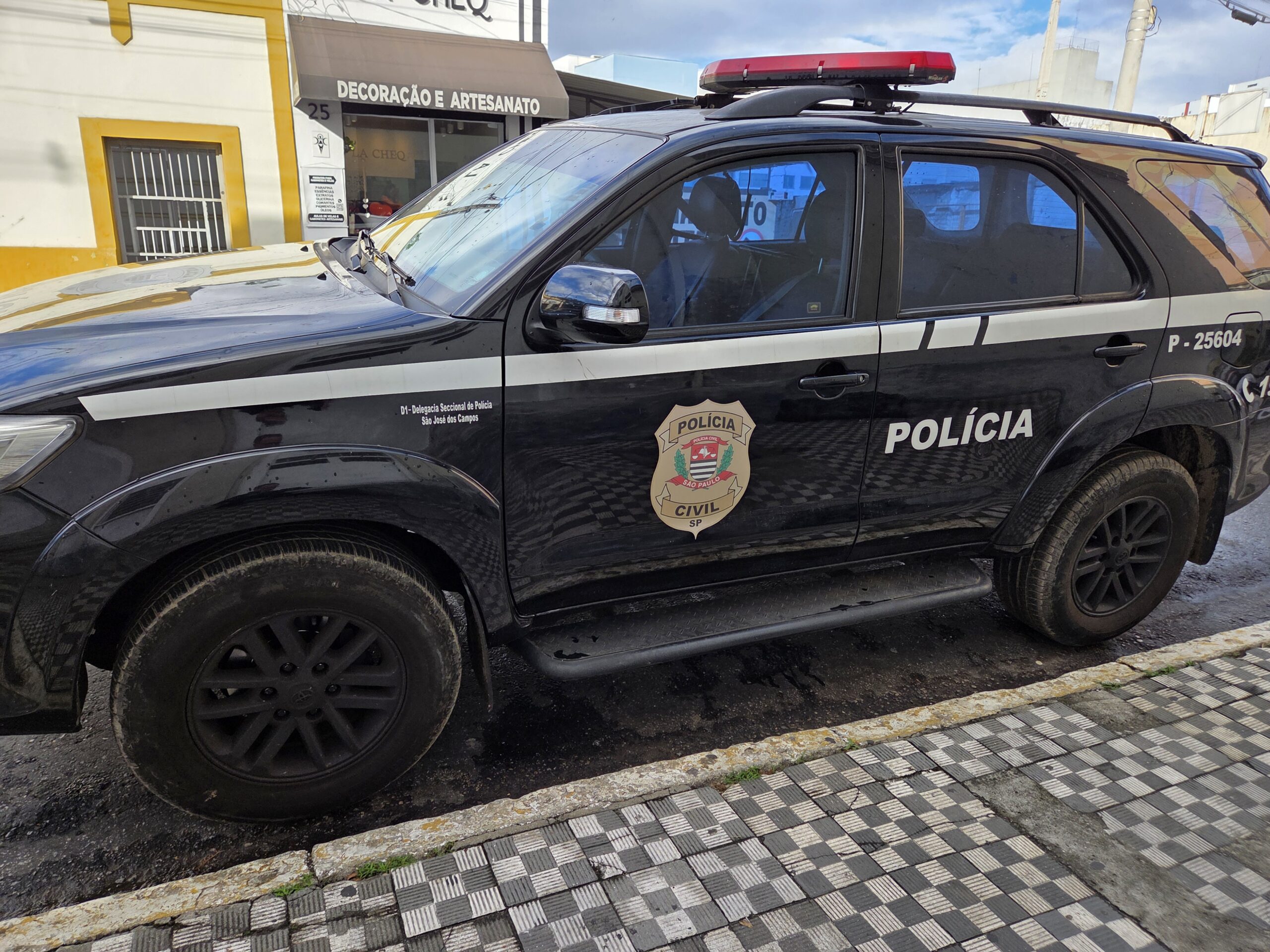 PM prende neto de 21 anos que esfaqueou avós em Guaratinguetá 3 neto de 21 anos que esfaqueou avós em Guaratinguetá