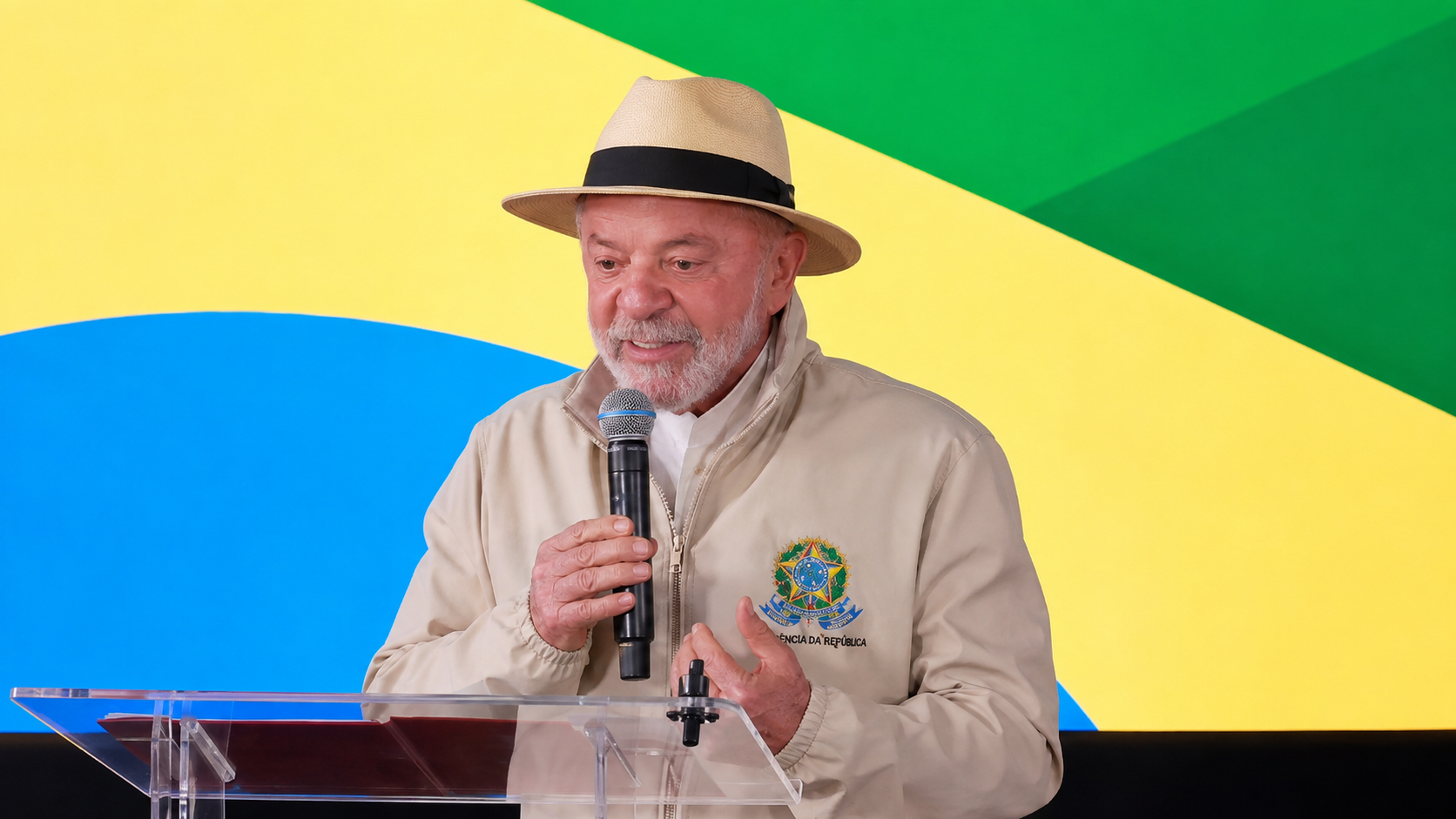 Lula usa dados do Inpe em São José dos Campos
