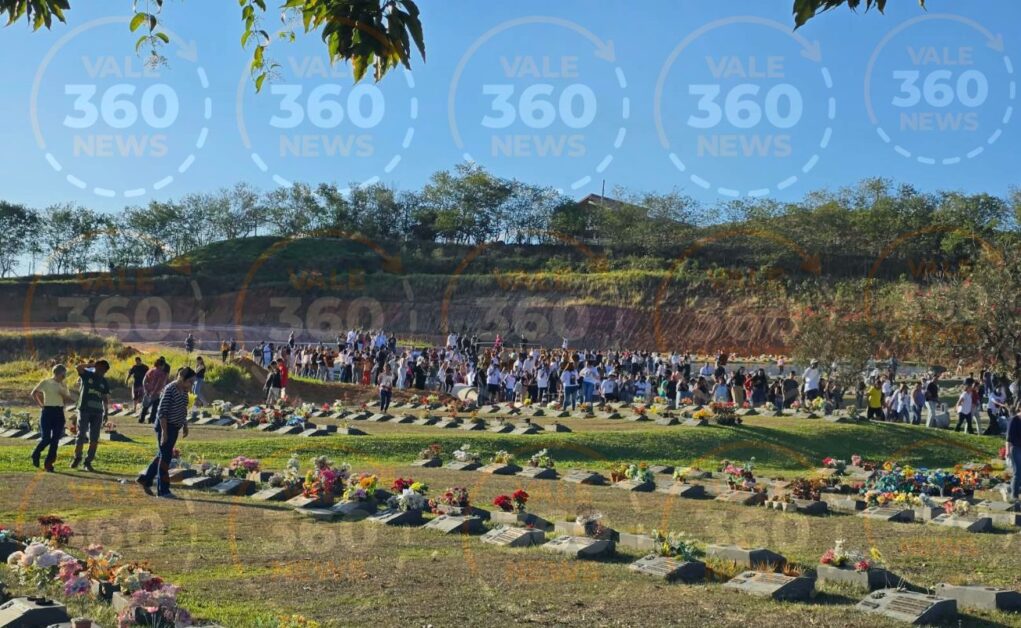Multidão se despede de Pedrinho em Caçapava 4 Multidão se despede de Pedrinho em Caçapava