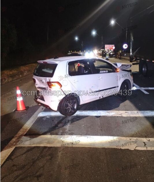 Motorista relata falha no freio antes de acidente com 9 veículos na Serra Antiga da Tamoios; 5 têm ferimentos leves 8 falha no freio