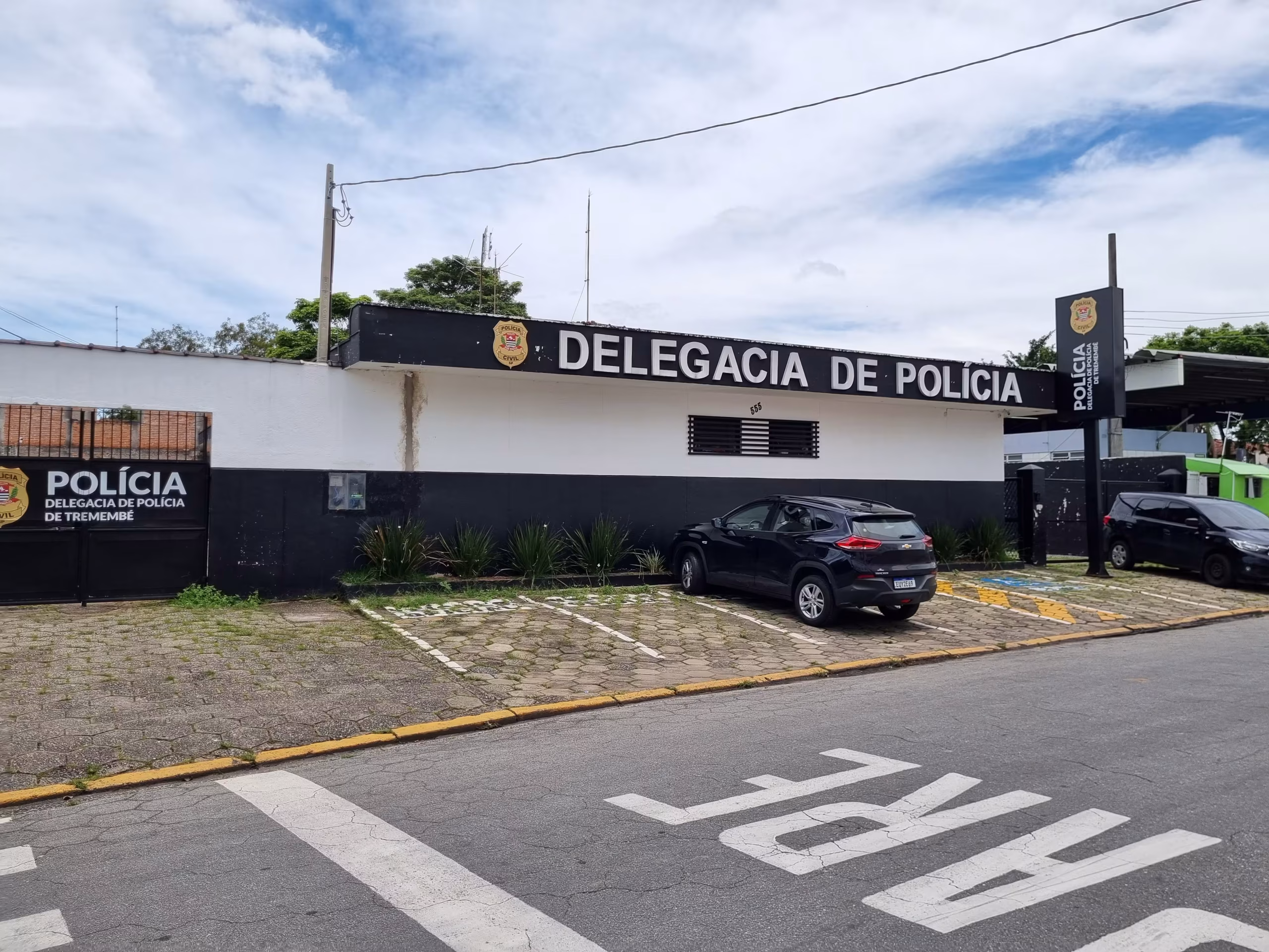 Pai é preso após agredir bebê