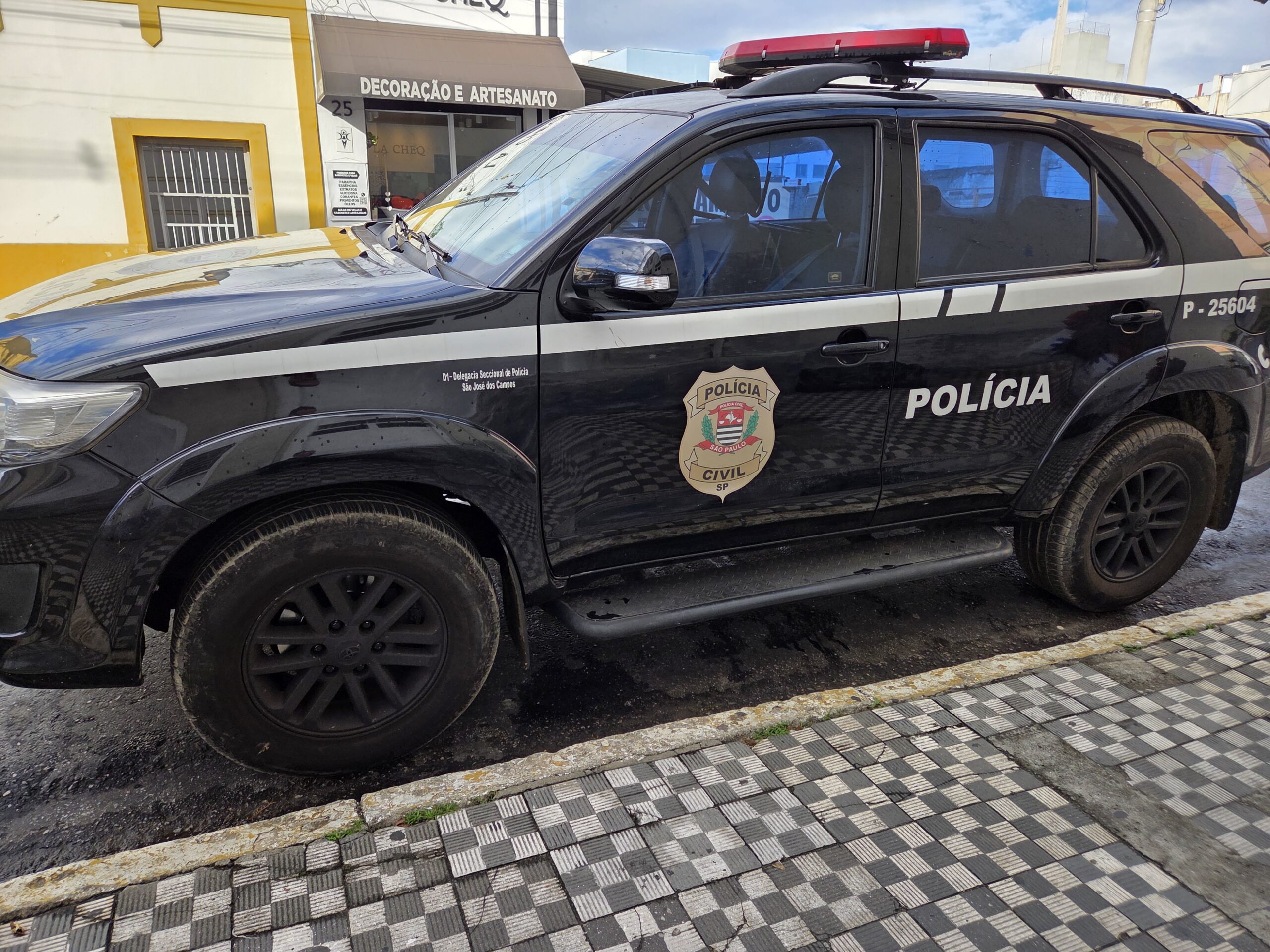 Idosa de 70 anos é atingida por bala perdida e morre em São José dos Campos