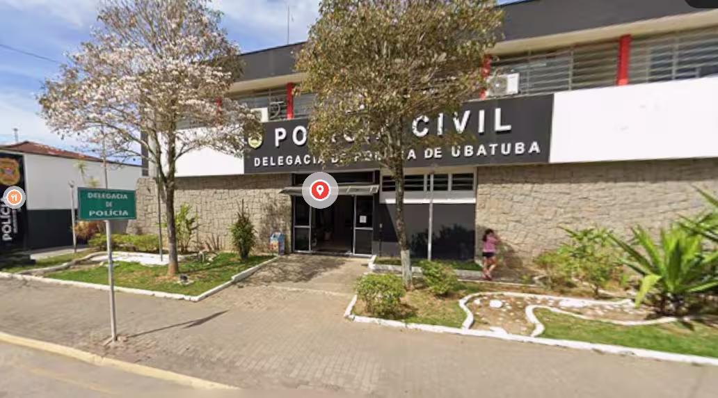 mortos a tiros em barbearia em Ubatuba