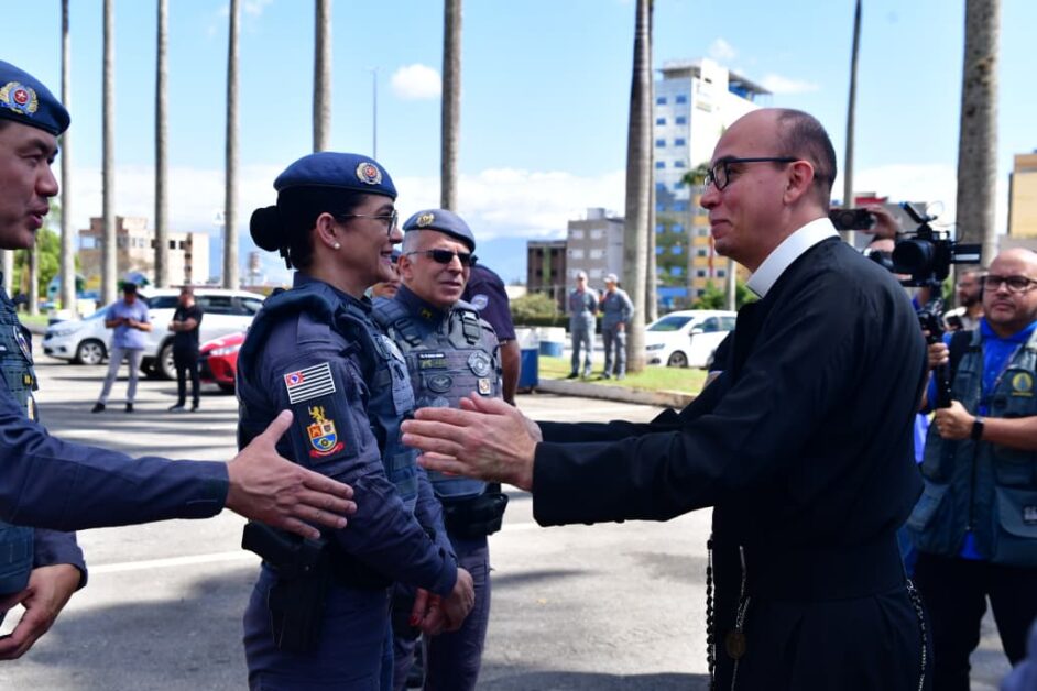10 milhões de romeiros em Aparecida e região são esperados em 12 de outubro; PM reforça segurança 3 romeiros em Aparecida e região