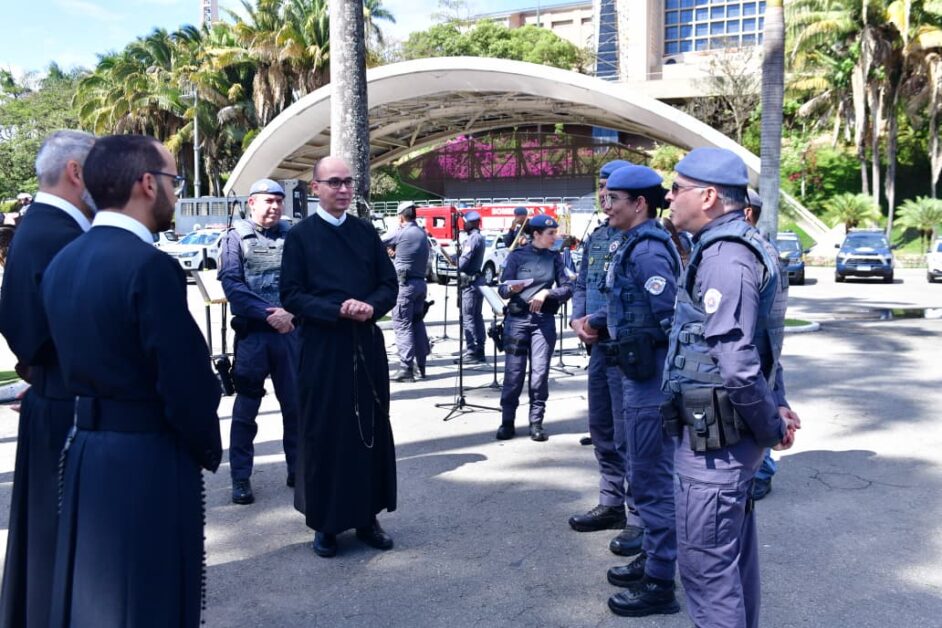 10 milhões de romeiros em Aparecida e região são esperados em 12 de outubro; PM reforça segurança 1 romeiros em Aparecida e região