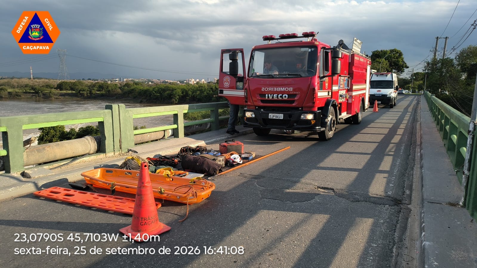 Corpo é encontrado no Rio Paraíba em Caçapava; Ponte Velha é interditada para resgate 1 Corpo é encontrado no Rio Paraíba em Caçapava