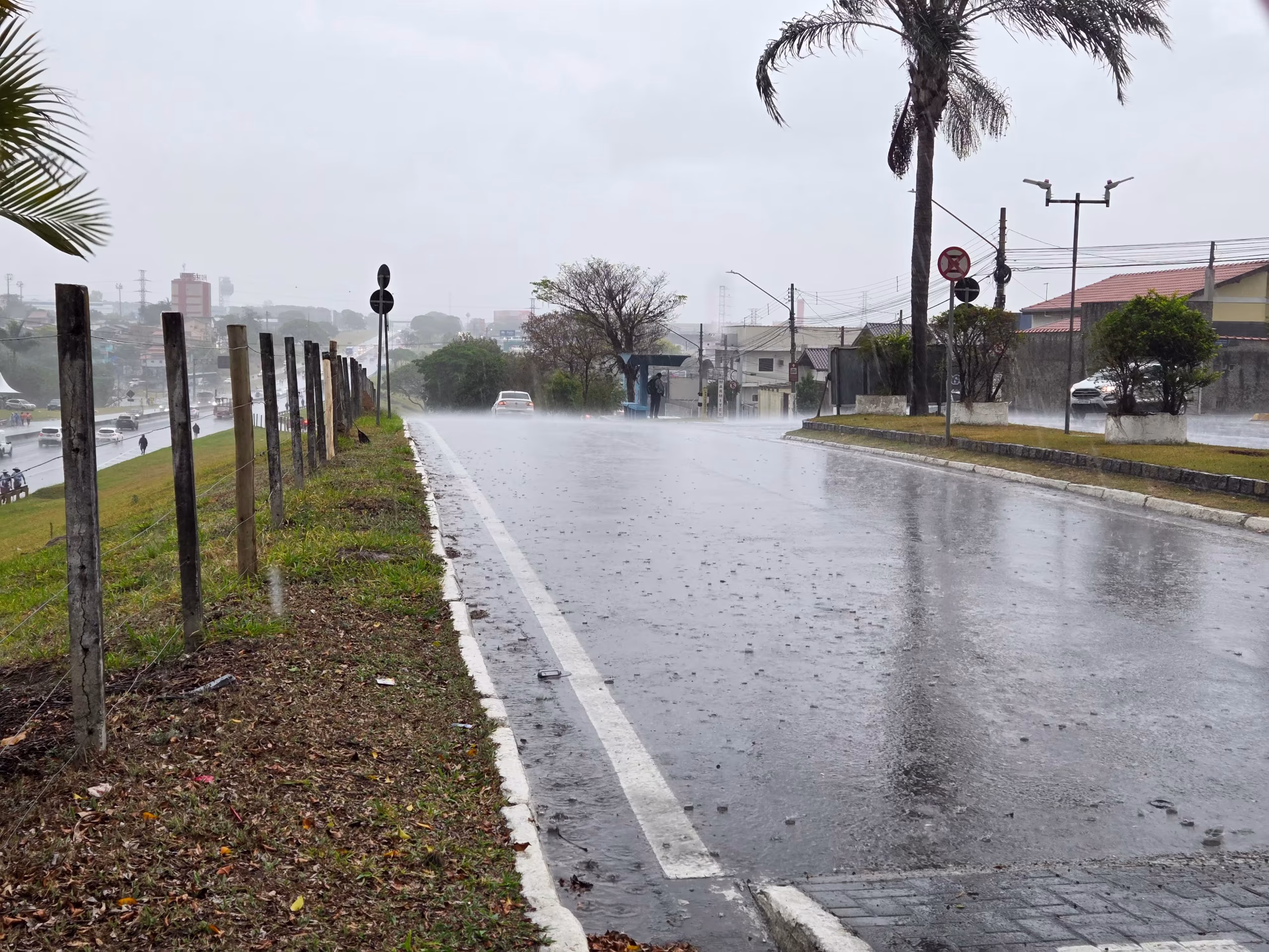 Chuva volta ao Vale do Paraíba