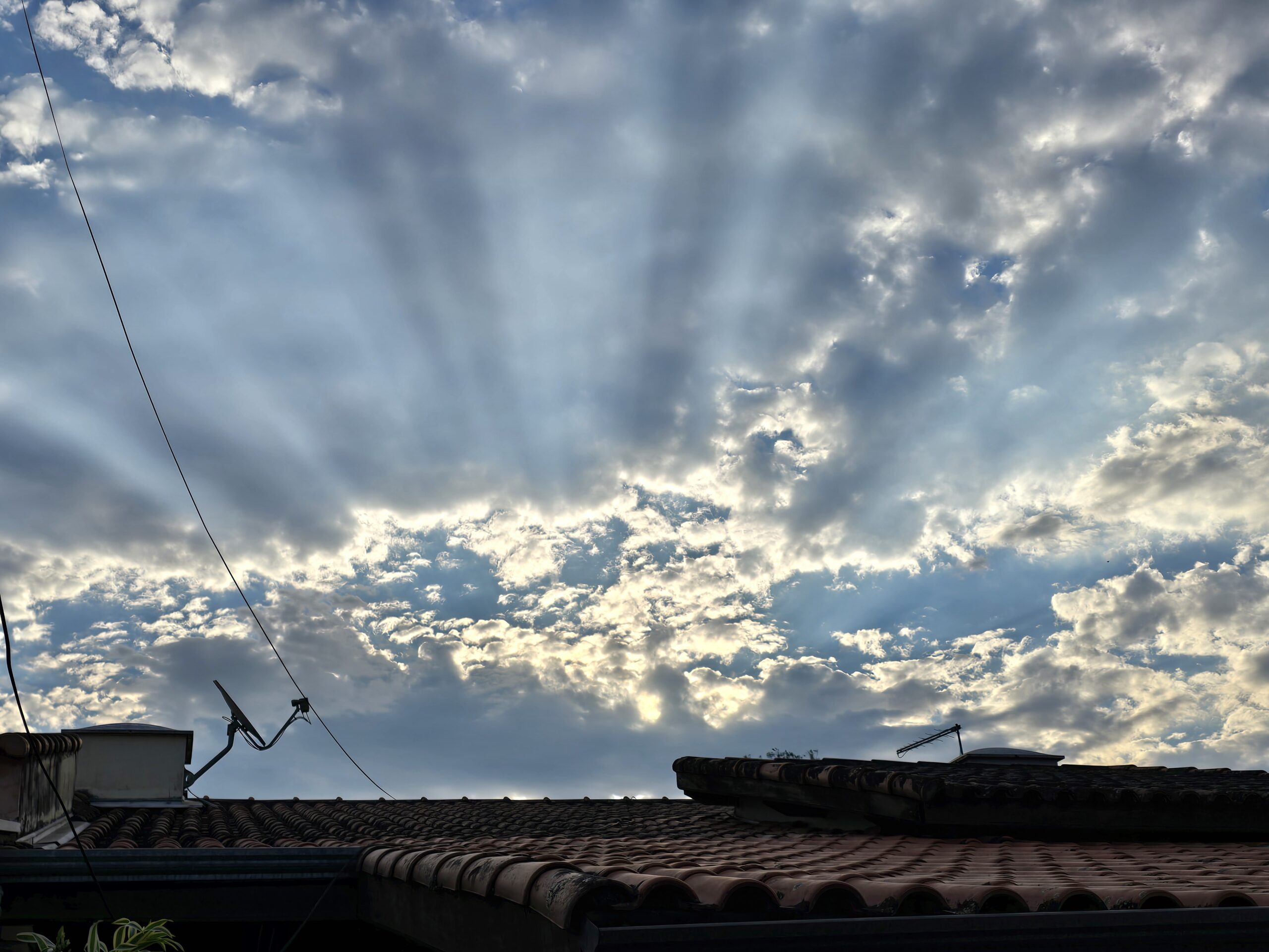 Vale do Paraíba terá sol e pancadas no feriado de Finados
