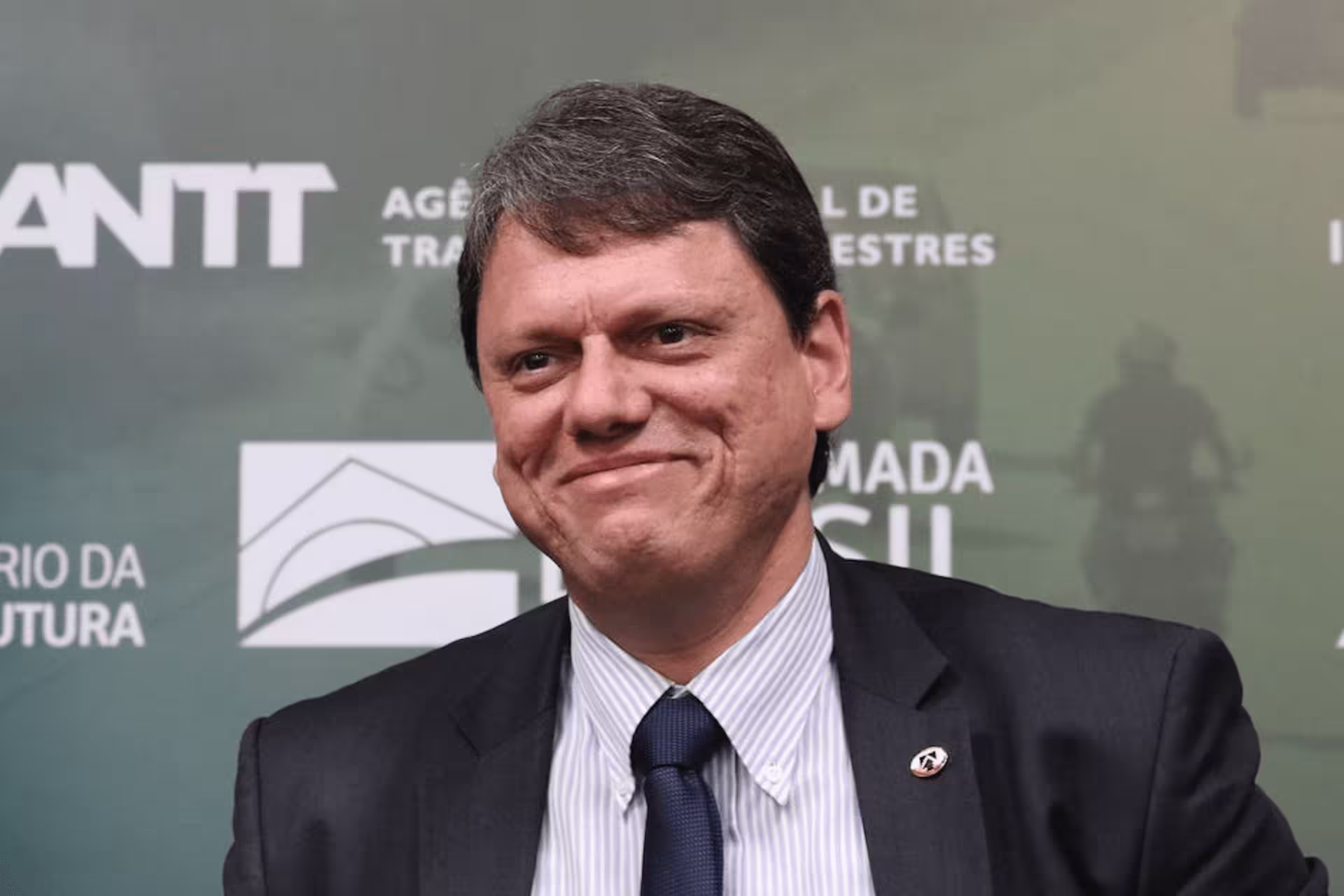 Tarcísio é reeleito governador de São Paulo