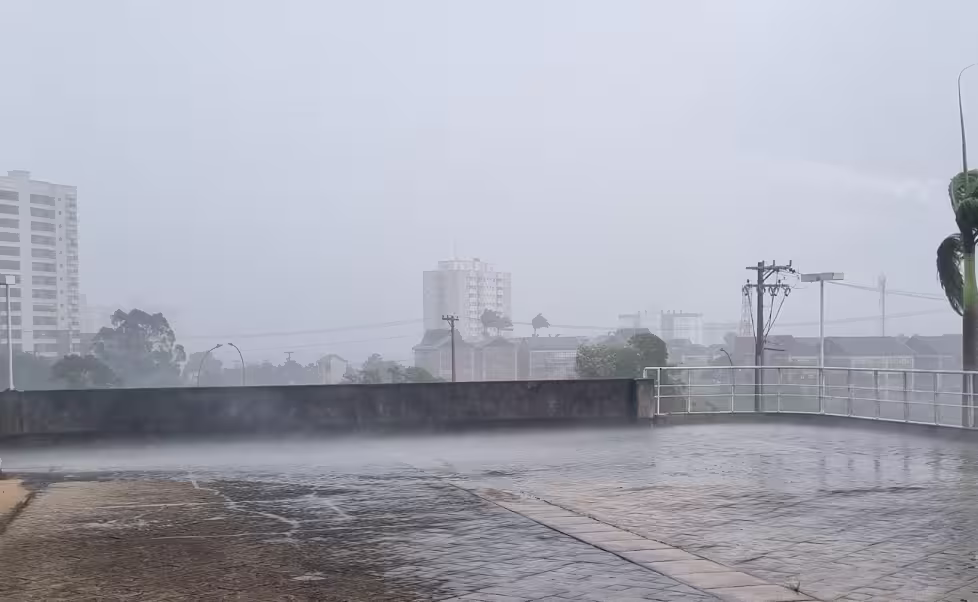previsão de chuva forte localizada no Vale do Paraíba