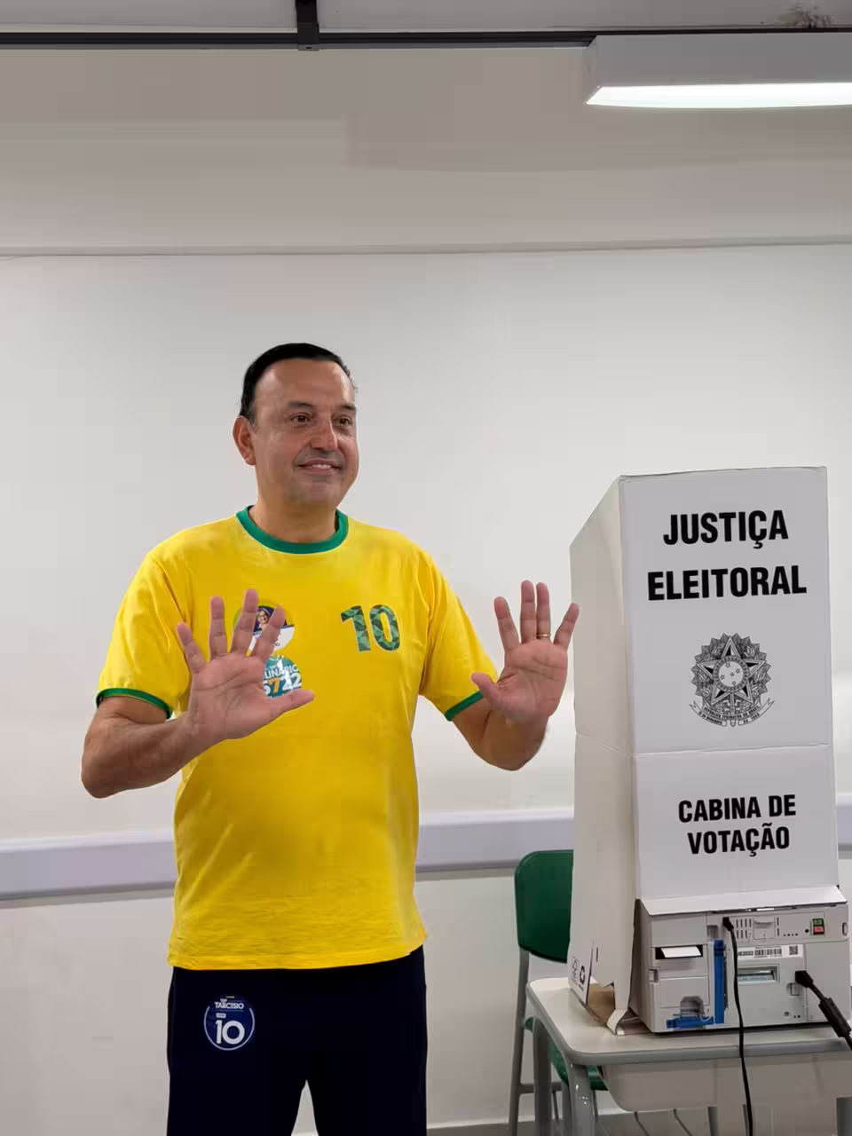 Felício Ramuth vota em São José dos Campos