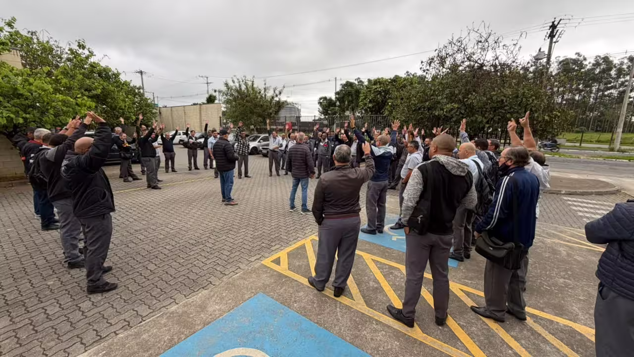 paralisação de ônibus em Taubaté